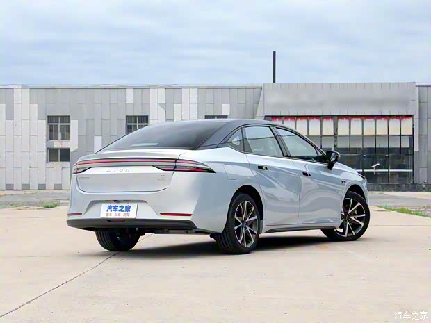 埃安 AION S Plus 2022款 70 智領(lǐng)版