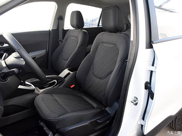 上汽通用五菱 宝骏510 2021款 1.5L 手动劲享型