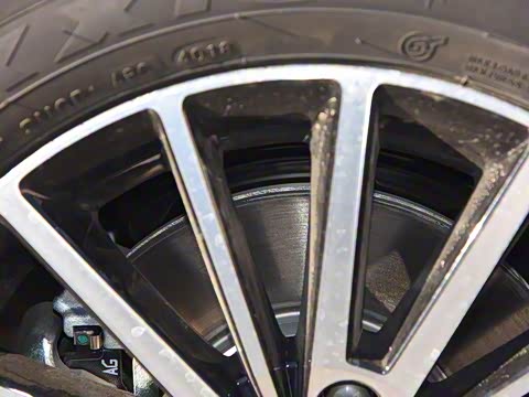 2019款 1.5L 自动豪华版 2019款 1.5L 自动豪华版