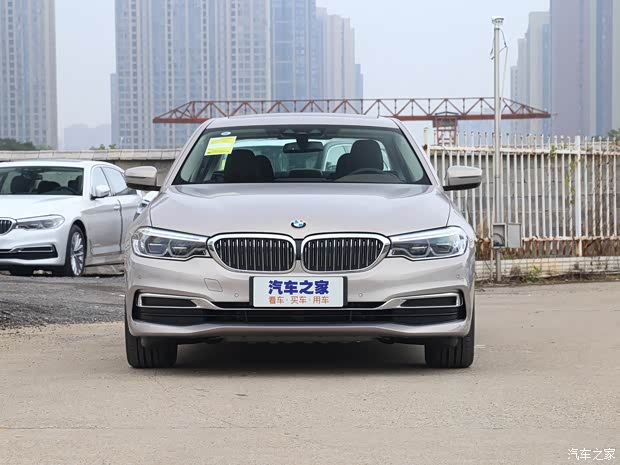 华晨宝马 宝马5系新能源 2020款 530Le 豪华套装 华晨宝马 宝马5系新能源 2020款 530Le 豪华套装