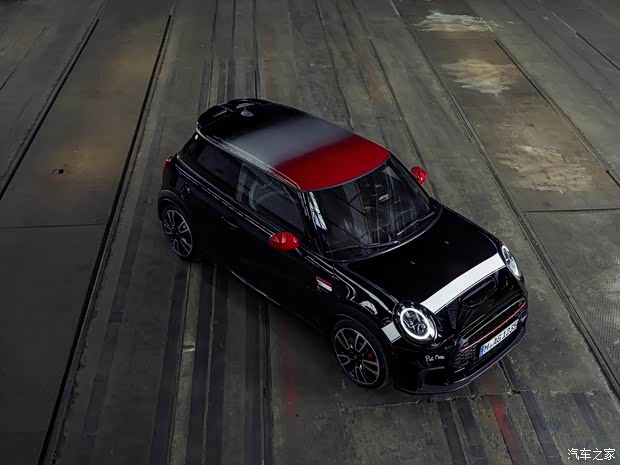 MINI JCW MINI JCW 2022款 JOHN COOPER WORKS Pat Moss Edition