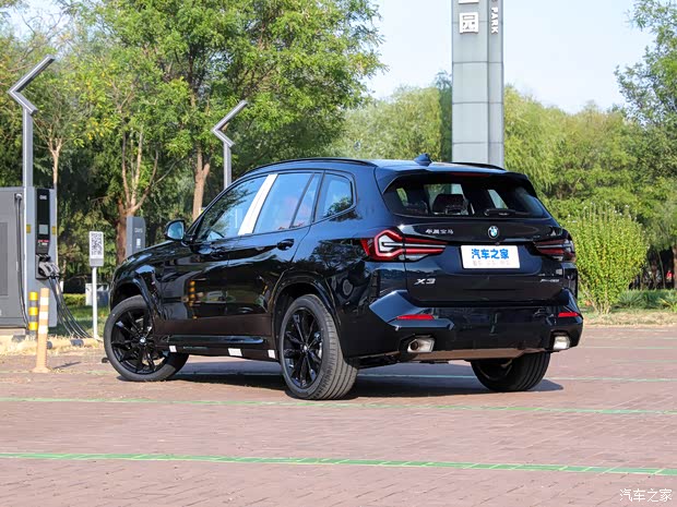 华晨宝马 宝马X3 2022款 改款二 xDrive30i 尊享型 M曜夜套装