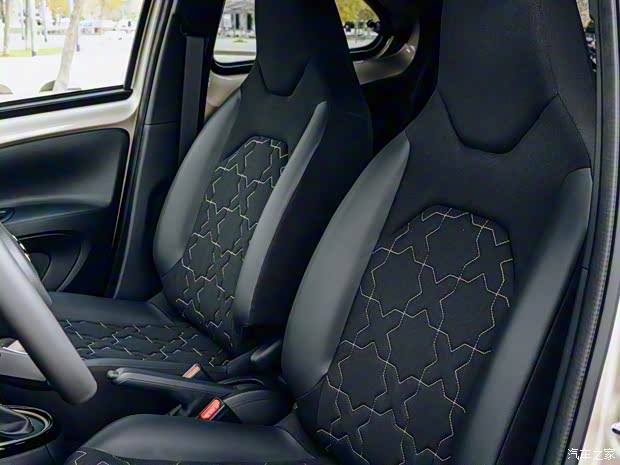 豐田(進口) Aygo X 2022款 Air 歐洲版 豐田(進口) Aygo X 2022款 Air 歐洲版