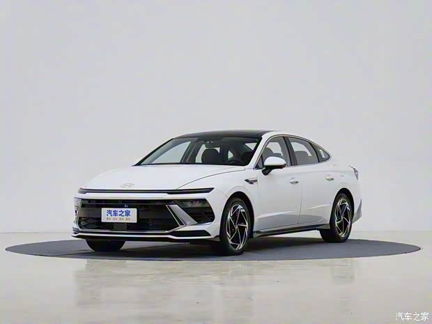 北京现代 索纳塔 2024款 1.5T 高配版 北京现代 索纳塔 2024款 1.5T 高配版