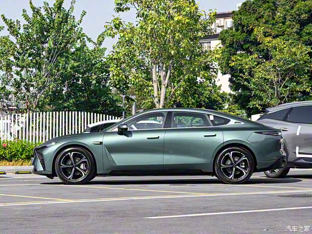 星途 星紀元 ES 2023款 Max長續(xù)航版