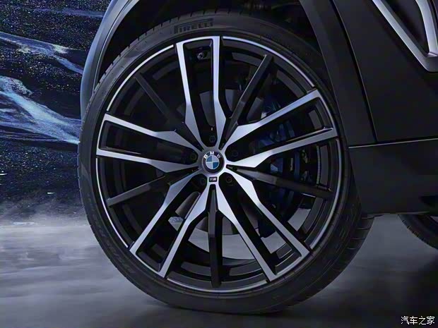 華晨寶馬 寶馬X5 2022款 xDrive 40Li 尊享型M運(yùn)動(dòng)套裝