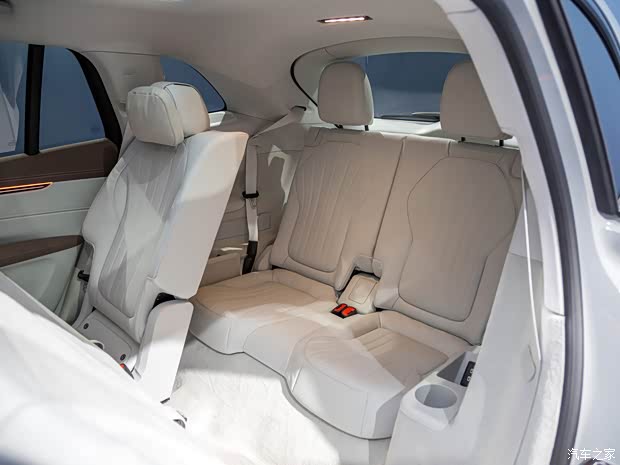 梅赛德斯-EQ 奔驰EQS SUV 2022款 基本型 梅赛德斯-EQ 奔驰EQS SUV 2022款 基本型