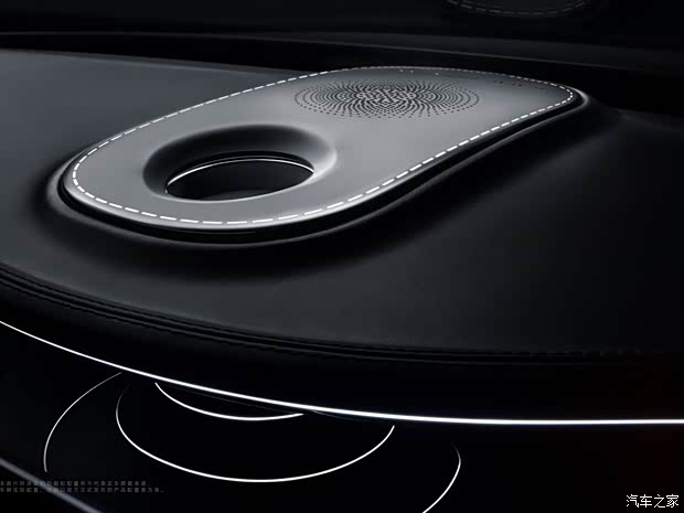 阿維塔科技 阿維塔11 2022款 011 MMW聯(lián)名限量款