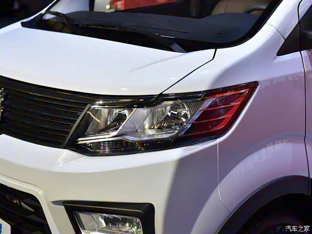 北汽瑞翔 博騰V2 2022款 1.5L客車舒適型