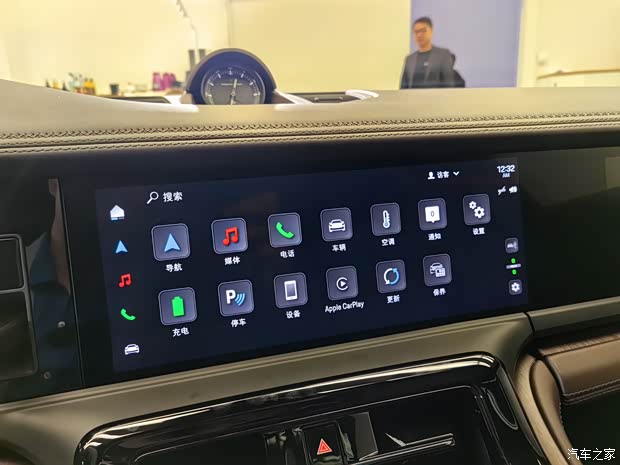 保時捷 Panamera新能源 2024款  Panamera Turbo E-Hybrid 行政加長版 4.0T