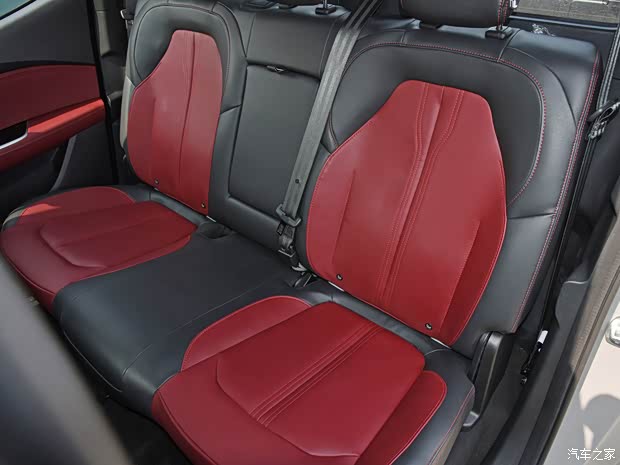 上汽大通 上汽大通MAXUS T90 2022款 2.0T柴油自動四驅上汽?！つ鯓讼? style=