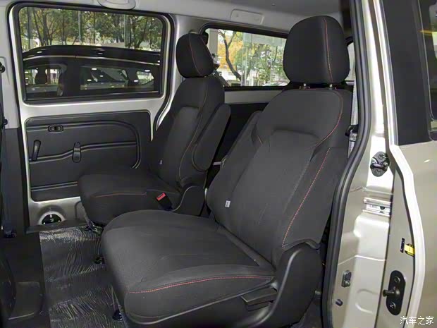 东风小康 风光380 2022款 1.5L 舒适型客车(钢板弹簧)7座 东风小康 风光380 2022款 1.5L 舒适型客车(钢板弹簧)7座