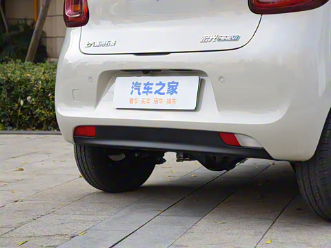 2025款 四门版 臻享+款 2025款 四门版 臻享+款