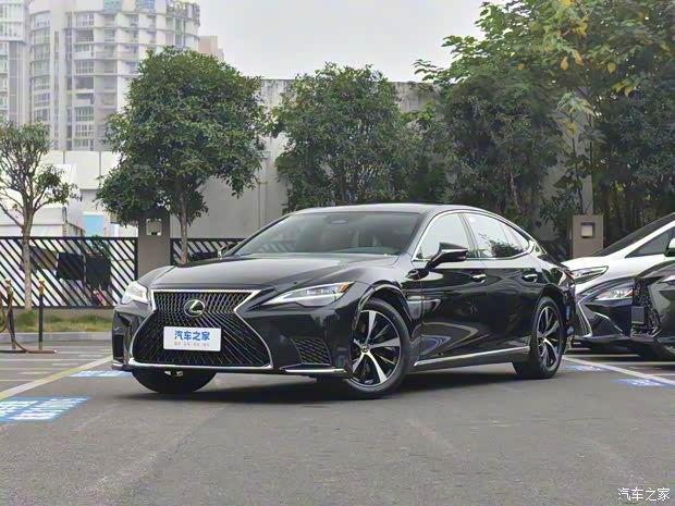 雷克萨斯 雷克萨斯LS 2024款 500h 卓越版 雷克萨斯 雷克萨斯LS 2024款 500h 卓越版