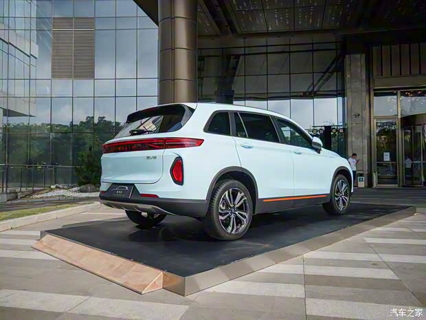 創(chuàng)維汽車 創(chuàng)維EV6 2022款 620 標(biāo)準(zhǔn)版