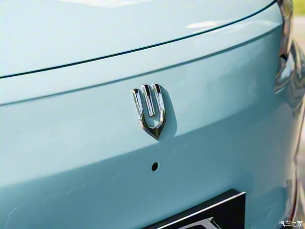 創(chuàng)維汽車 創(chuàng)維EV6 2022款 620 標(biāo)準(zhǔn)版