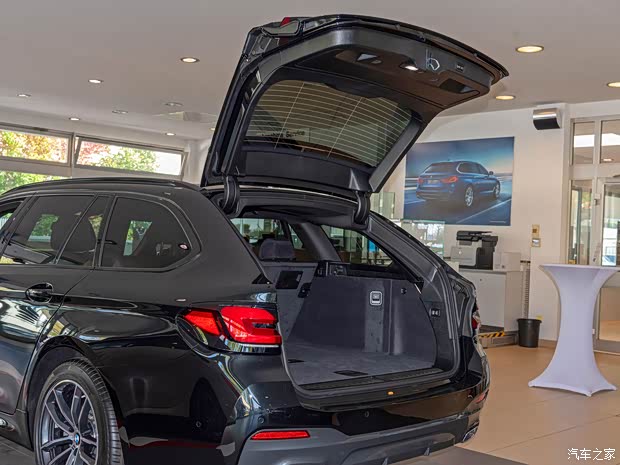 宝马(进口) 宝马5系(进口) 2021款 520d xDrive Touring 宝马(进口) 宝马5系(进口) 2021款 520d xDrive Touring