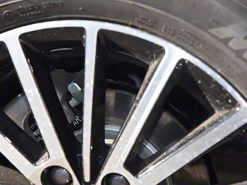 2019款 1.5L 自动豪华版 2019款 1.5L 自动豪华版