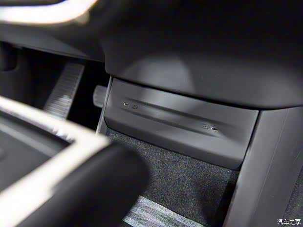 沃爾沃(進(jìn)口) 沃爾沃EX90 2023款 基本型