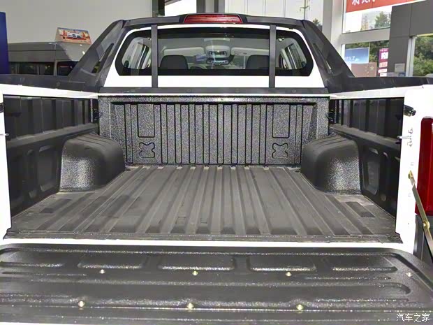 江铃汽车 域虎9 2022款 2.0T自动柴油四驱尊享型 江铃汽车 域虎9 2022款 2.0T自动柴油四驱尊享型