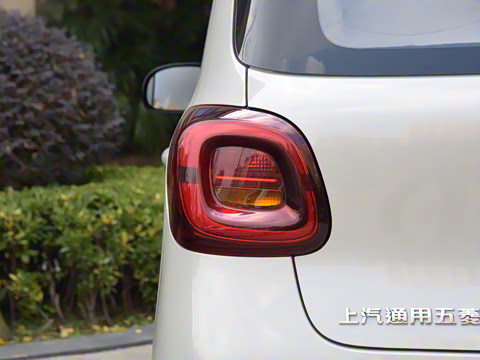 2025款 四门版 臻享+款 2025款 四门版 臻享+款