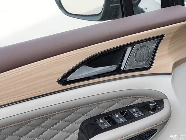 东风风行 风行·游艇 2022款 尊享型