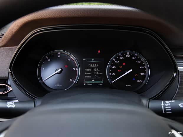 鄭州日產(chǎn) 銳騏7 2022款 2.3T自動四驅(qū)柴油旗艦型M9T