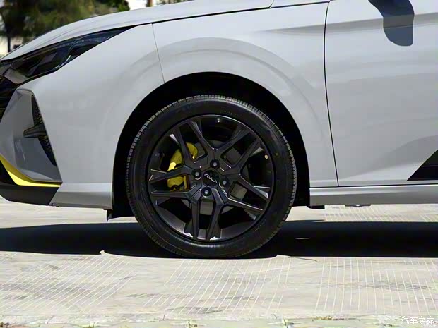 東風(fēng)乘用車 奕炫 2023款 馬赫版 1.5T 自動(dòng)高配版