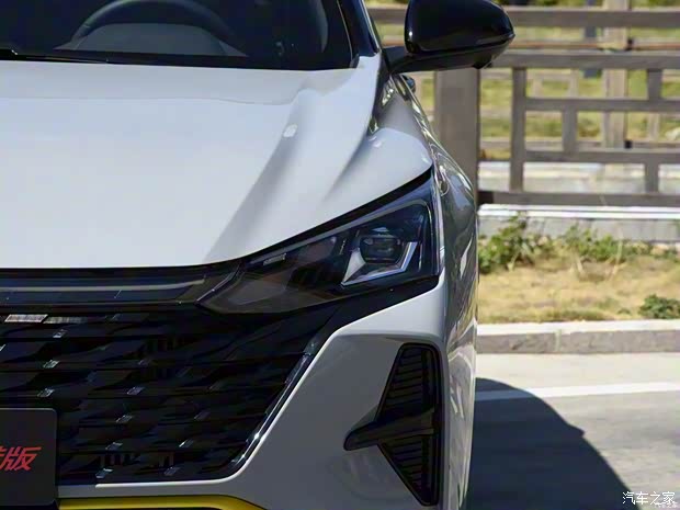 東風(fēng)乘用車 奕炫 2023款 馬赫版 1.5T 自動(dòng)高配版