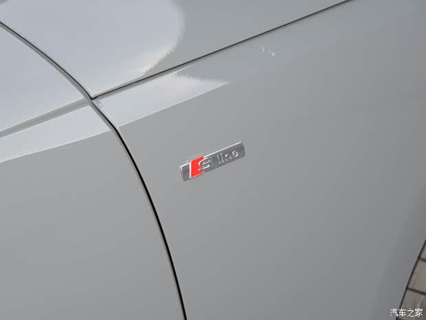 奥迪(进口) 奥迪A4(进口) 2022款 Avant 40 TFSI 先锋派星辰版