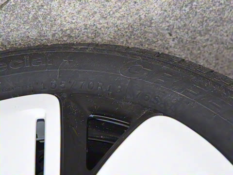 2025款 四门版 臻享+款 2025款 四门版 臻享+款