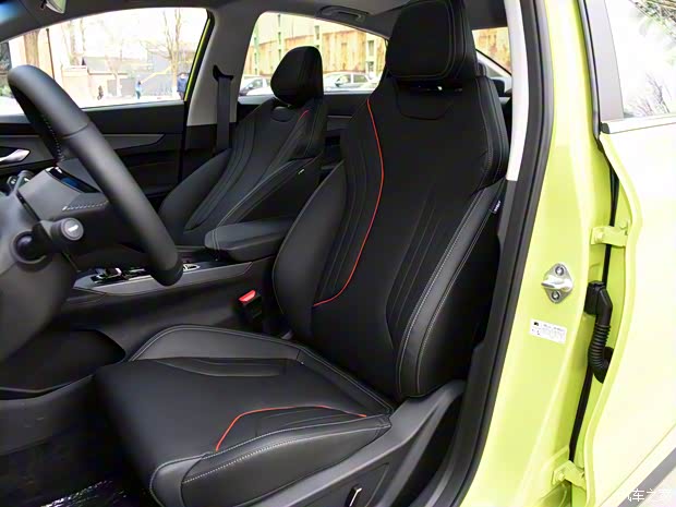 吉利汽车 缤瑞 2022款 COOL 豪华版 吉利汽车 缤瑞 2022款 COOL 豪华版