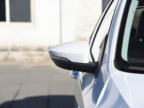 2019款 1.5L 自动豪华版 2019款 1.5L 自动豪华版