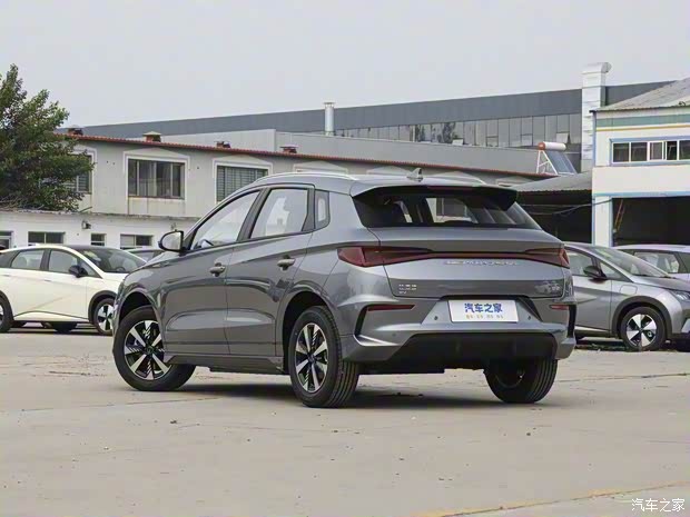 比亚迪 比亚迪e2 2023款 豪华型 比亚迪 比亚迪e2 2023款 豪华型