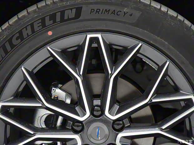 长安汽车 长安欧尚Z6 2022款 蓝鲸 1.5T 智航型 长安汽车 长安欧尚Z6 2022款 蓝鲸 1.5T 智航型