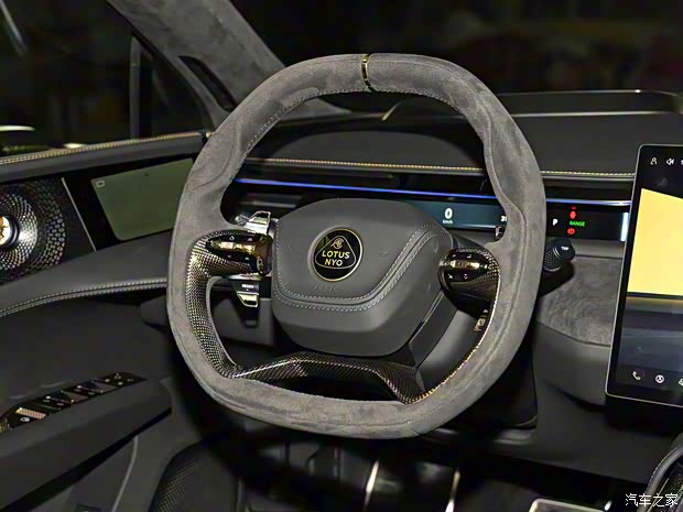 路特斯 路特斯EMEYA繁花 2024款 EMEYA R+ 黑金版 路特斯 路特斯EMEYA繁花 2024款 EMEYA R+ 黑金版