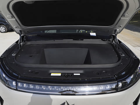 2025款 636Ultra智驾版 5座 2025款 636Ultra智驾版 5座