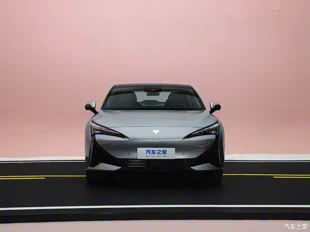 北汽新能源 极狐 阿尔法S5 2024款 双电机 390kW 北汽新能源 极狐 阿尔法S5 2024款 双电机 390kW