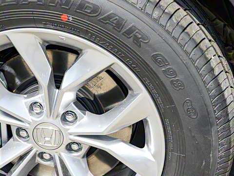 2024款 240TURBO 两驱锋尚版 5座 2024款 240TURBO 两驱锋尚版 5座