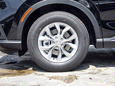 2024款 240TURBO 两驱锋尚版 5座 2024款 240TURBO 两驱锋尚版 5座