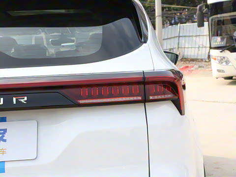 2025款 冠军版 1.5T DCT冠军MAX 7座 2025款 冠军版 1.5T DCT冠军MAX 7座