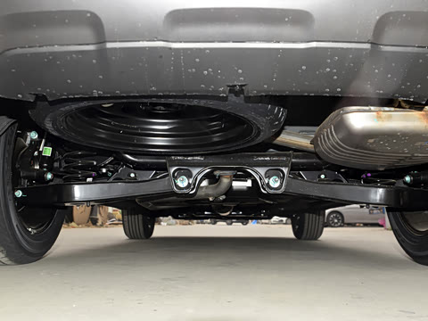 2025款 冠军版 1.5T 手动冠军 7座 2025款 冠军版 1.5T 手动冠军 7座