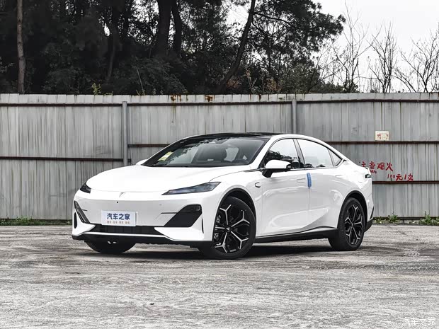 深藍(lán)汽車 深藍(lán)SL03 2024款 135Plus榮耀版