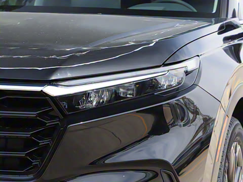 2024款 240TURBO 四驱尊耀版 5座 2024款 240TURBO 四驱尊耀版 5座