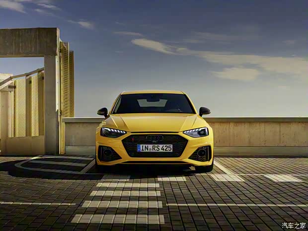 Audi Sport 奥迪RS 4 2024款 RS4 Avant edition 25 years Audi Sport 奥迪RS 4 2024款 RS4 Avant edition 25 years