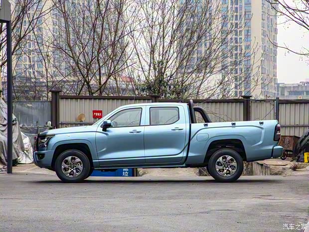 長(zhǎng)城汽車(chē) 金剛炮 2024款 2.0T自動(dòng)8AT柴油四驅(qū)精英型平箱