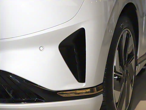 2025款 636Ultra纯电版 6座 2025款 636Ultra纯电版 6座