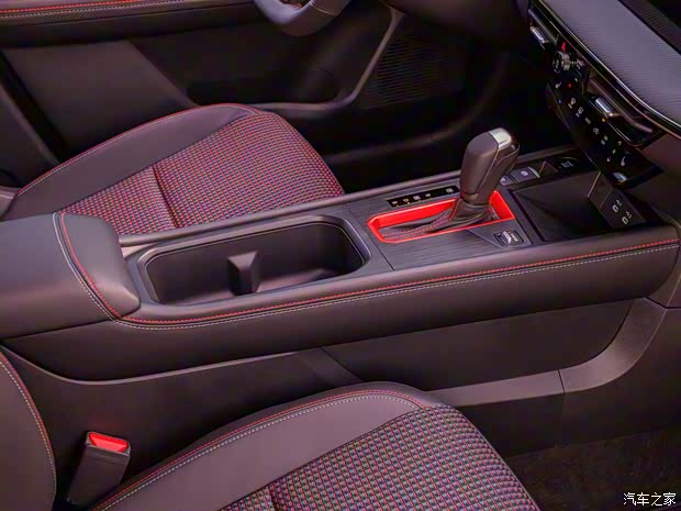 日產(chǎn)(進(jìn)口) 勁客(海外) 2025款 SR 美國版