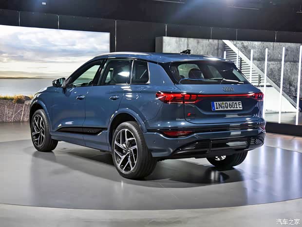 奥迪(进口) 奥迪Q6 e-tron(海外) 2024款 基本型 奥迪(进口) 奥迪Q6 e-tron(海外) 2024款 基本型