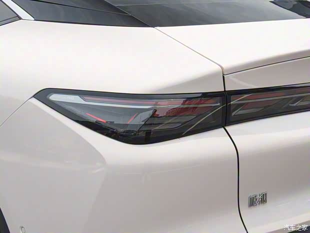 北汽新能源 极狐 阿尔法S5 2024款 708MAX 200kW 北汽新能源 极狐 阿尔法S5 2024款 708MAX 200kW